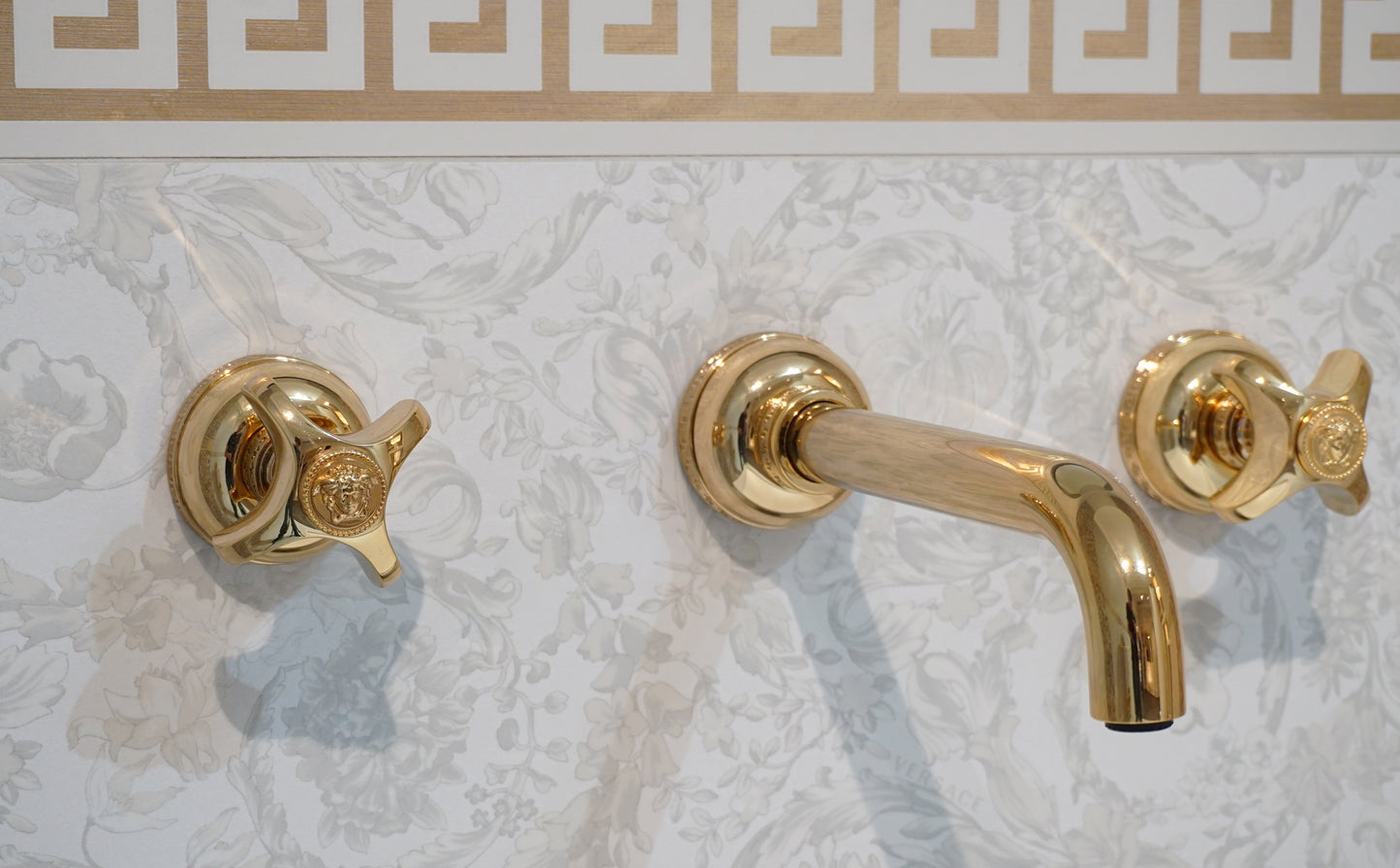 Versace 3-Hole Washbasin Wall Set Gold